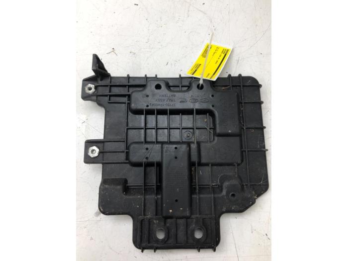Begagnade Batterilåda Hyundai iX20 (JC) 1.6i 16V Pris € 40,95 Marginaltabell erbjuds av Wessel Parts & Service B.V.