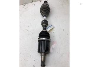 Begagnade Drivaxel, vänster fram Kia Optima (JFA) 1.6 T-GDi 16V Pris € 149,00 Marginaltabell erbjuds av Autobedrijf G.H. Wessel B.V.