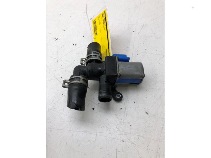 Additional water pump from a Smart Fortwo Cabrio (453.4) Electric Drive 2017