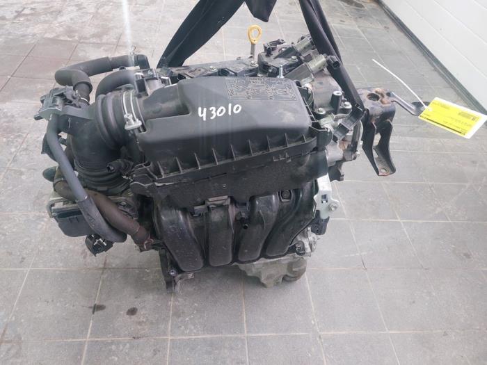 Engine from a Toyota Verso S 1.33 16V Dual VVT-I 2014