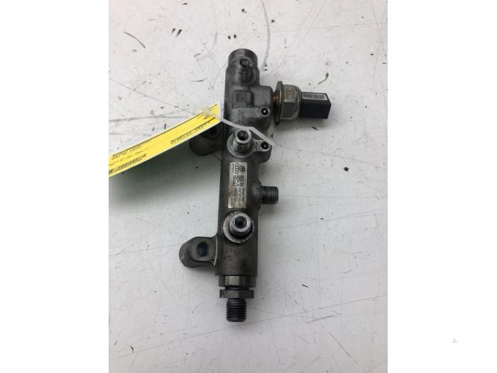 Usagé Système d'injection Audi A8 (D4) 3.0 TDI V6 24V Quattro Prix € 93,45 Règlement à la marge proposé par Wessel Parts & Service B.V.