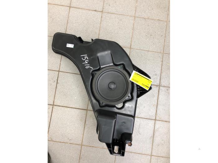 Begagnade Bashögtalare Lynk &amp; Co 01 1.5 PHEV Pris € 145,95 Marginaltabell erbjuds av Wessel Parts & Service B.V.