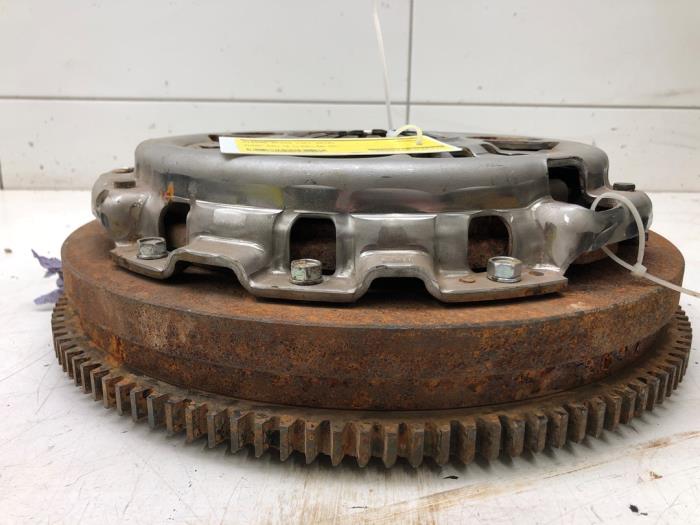 Gebrauchte Schwungrad Nissan NT 400 Cabstar 3.0 DCI 35.13 Preis € 418,95 Margenregelung angeboten von Wessel Parts & Service B.V.