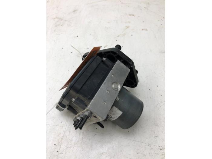 Begagnade ABS-pump Mercedes Sprinter 3,5t (907.6/910.6) 311 CDI 2.1 D RWD Pris € 313,95 Marginaltabell erbjuds av Wessel Parts & Service B.V.