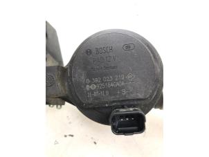 Vattenpump från en Renault Master III (EV/HV/UV/VA/VB/VD/VF/VG/VJ) 2.3 dCi 145 16V FWD 2021