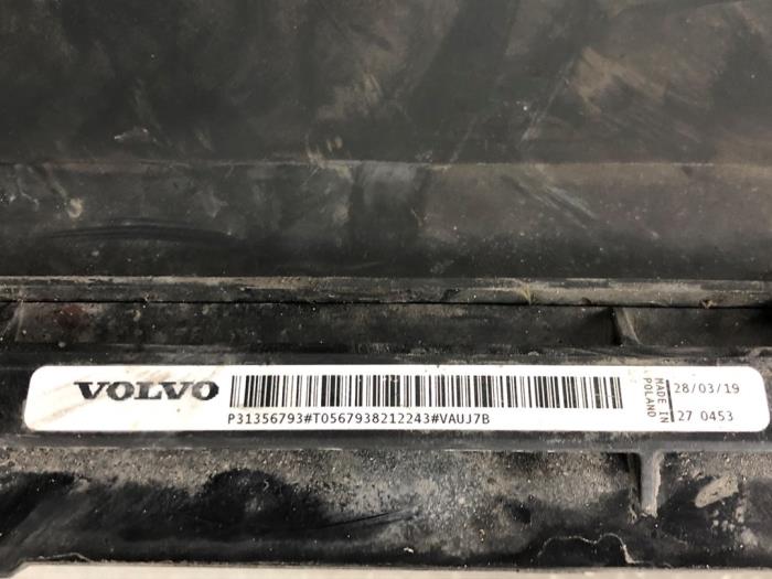 Radiador de aire acondicionado de un Volvo XC40 (XZ) 2.0 D3 16V 2019