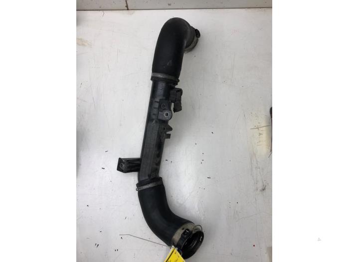 Gebrauchte Intercooler Rohr Volvo XC40 (XZ) 2.0 D3 16V Preis € 63,00 Margenregelung angeboten von Wessel Parts & Service B.V.
