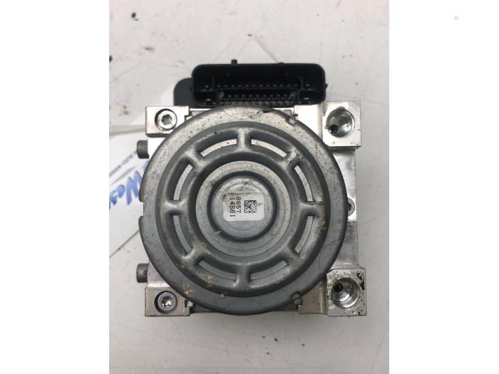 Begagnade ABS-pump Mini Mini (F55) 1.5 12V One D Pris € 156,45 Marginaltabell erbjuds av Wessel Parts & Service B.V.