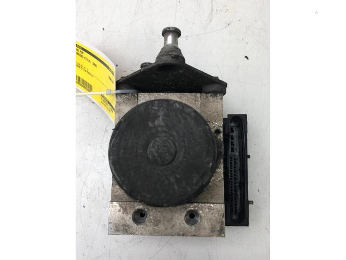 Używane Pompa ABS Mercedes Vito (639.6) 2.2 109 CDI 16V Cena € 131,25 Procedura marży oferowane przez Wessel Parts & Service B.V.