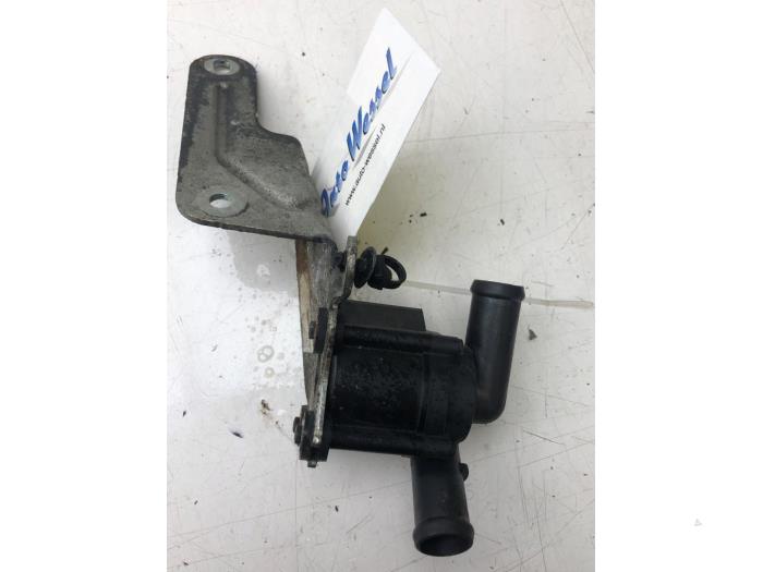 Begagnade Extra vattenpump Volvo XC40 (XZ) 2.0 D3 16V Pris € 93,45 Marginaltabell erbjuds av Wessel Parts & Service B.V.