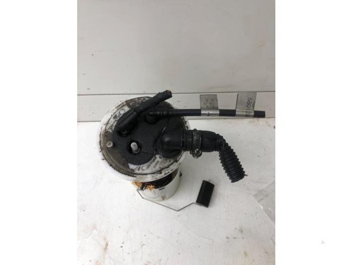 Bomba eléctrica de combustible de un Iveco New Daily VI 33S16, 35C16, 35S16 2019