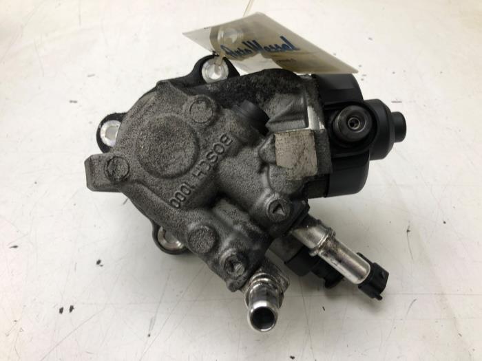 Begagnade Dieselpump Kia Carens IV (RP) 1.7 CRDi 16V Pris € 183,75 Marginaltabell erbjuds av Wessel Parts & Service B.V.