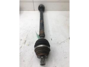 Used Front drive shaft, right Volkswagen Beetle (16AE) 1.6 TDI 16V Price € 49,00 Margin scheme offered by Autobedrijf G.H. Wessel B.V.