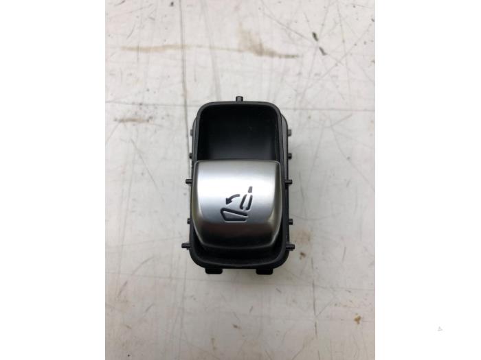 Begagnade Brytare, eldrivet säte Mercedes GLC (X253) 2.9 400 d 24V Pris € 30,45 Marginaltabell erbjuds av Wessel Parts & Service B.V.