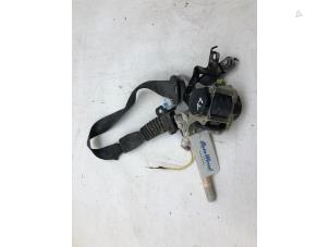 Used Seatbelt tensioner, left Kia Sportage (QL) 1.6 GDI 132 16V 4x2 Price on request offered by Autobedrijf G.H. Wessel B.V.