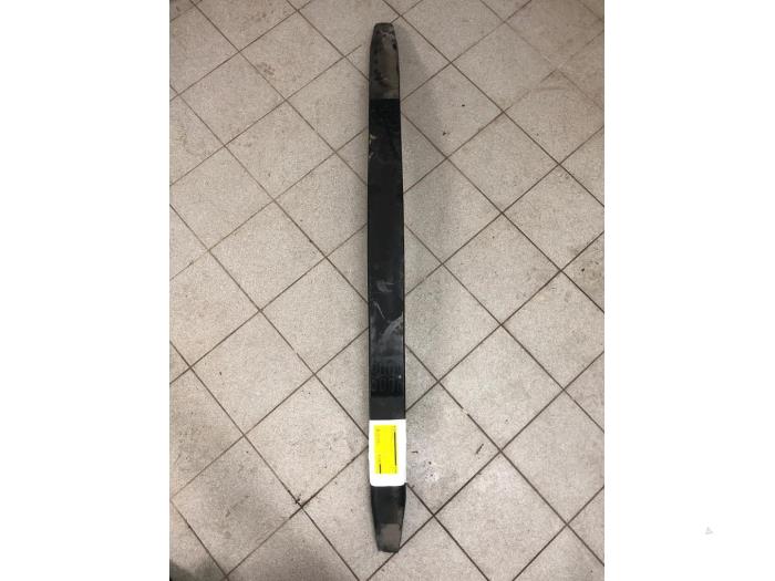 Używane Sprezyna przód Mercedes Sprinter 3,5t (906.63) 313 CDI 16V Cena € 131,25 Procedura marży oferowane przez Wessel Parts & Service B.V.