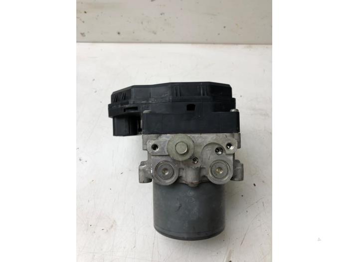 Usagé Bloc ABS Mazda 6 Sport (GH14/GHA4) 1.8i 16V Prix € 131,25 Règlement à la marge proposé par Wessel Parts & Service B.V.