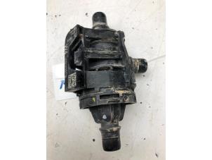 Used Thermostat housing Nissan X-Trail (T32) 1.7 dCi All Mode Price € 59,00 Margin scheme offered by Autobedrijf G.H. Wessel B.V.