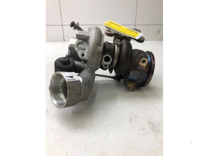 Używane Turbo Cupra Leon (KLCB) 1.4 e-Hybrid 245, VZ 16V Cena € 471,45 Procedura marży oferowane przez Wessel Parts & Service B.V.