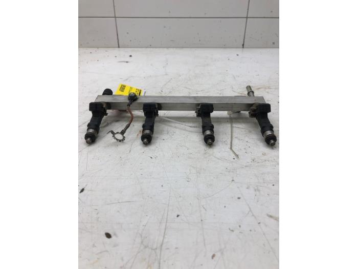 Usagé Système d'injection Opel Corsa E 1.4 16V Bi-Fuel Prix € 61,95 Règlement à la marge proposé par Wessel Parts & Service B.V.