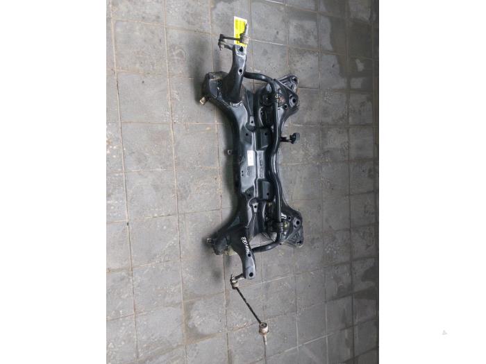 Begagnade Underram Kia Cee'd (JDB5) 1.4 CRDi 16V Pris € 131,25 Marginaltabell erbjuds av Wessel Parts & Service B.V.