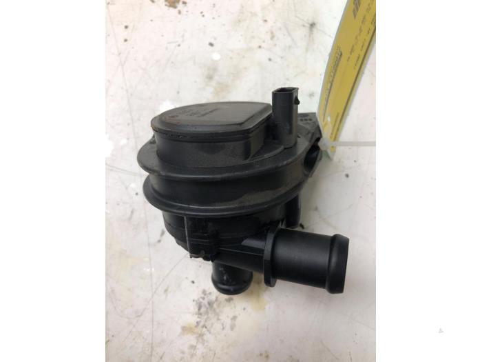 Begagnade Vattenpump Volkswagen T-Cross 1.0 TSI 110 12V Pris € 40,95 Marginaltabell erbjuds av Wessel Parts & Service B.V.