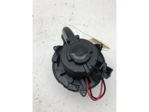 Used Heating and ventilation fan motor Renault Zoé (AG) R90 Price € 79,00 Margin scheme offered by Autobedrijf G.H. Wessel B.V.