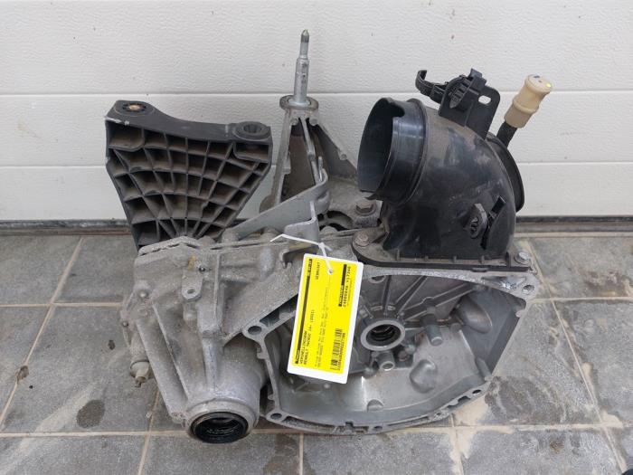Gebrauchte Getriebe Renault Twingo III (AH) ZE R80 Preis € 943,95 Margenregelung angeboten von Wessel Parts & Service B.V.