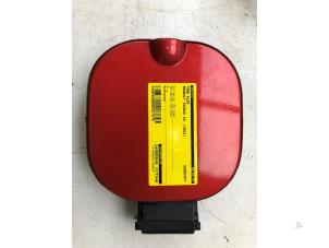 Used Tank cap cover Renault Twingo III (AH) ZE R80 Price € 90,00 Margin scheme offered by Autobedrijf G.H. Wessel B.V.