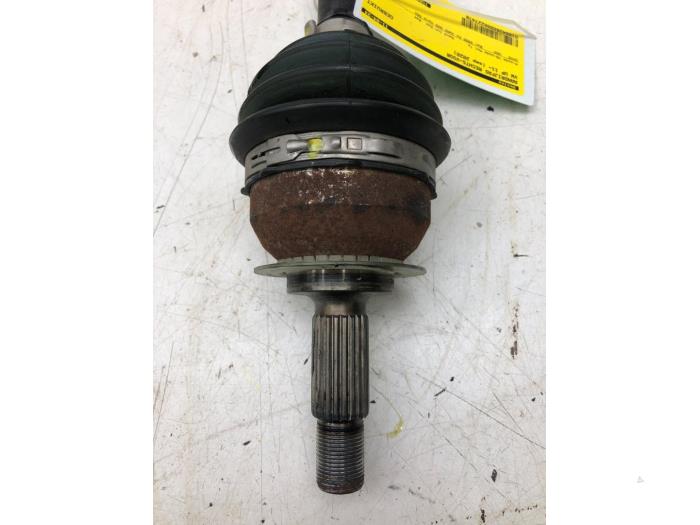 Front drive shaft, right from a Volkswagen Up! (121) 1.0 12V 60 2020