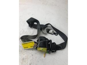 Used Seatbelt tensioner, right Kia Ceed (CDB5/CDBB) 1.0i T-GDi 12V Price € 125,00 Margin scheme offered by Autobedrijf G.H. Wessel B.V.