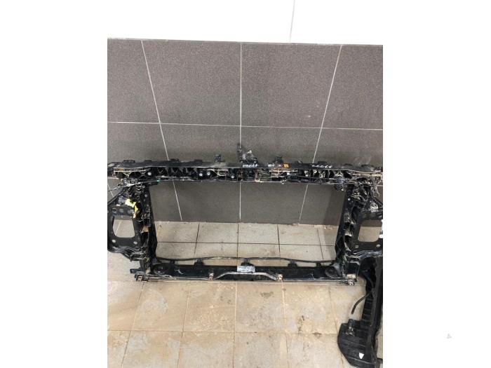 Front panel from a Kia Ceed (CDB5/CDBB) 1.4i 16V 2019