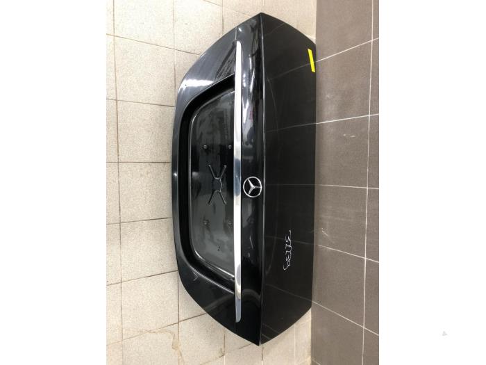 Tailgate from a Mercedes-Benz CLS (C219) 320 CDI 24V 2008