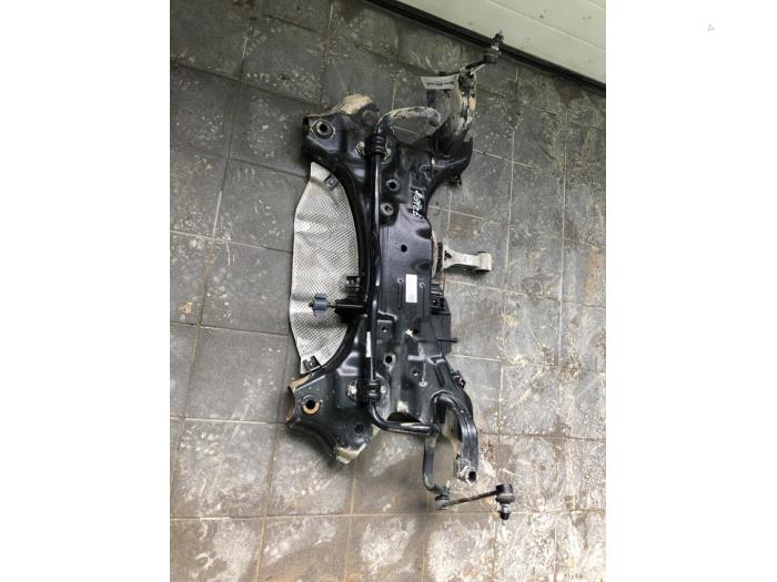 Usagé Faux châssis Kia Ceed (CDB5/CDBB) 1.4i 16V Prix € 131,25 Règlement à la marge proposé par Wessel Parts & Service B.V.
