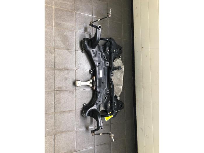 Usagé Faux châssis Kia Ceed (CDB5/CDBB) 1.4i 16V Prix € 131,25 Règlement à la marge proposé par Wessel Parts & Service B.V.