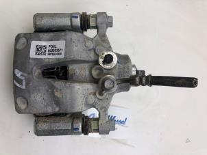 Used Rear brake calliper, left Kia Ceed (CDB5/CDBB) 1.4i 16V Price € 59,00 Margin scheme offered by Autobedrijf G.H. Wessel B.V.