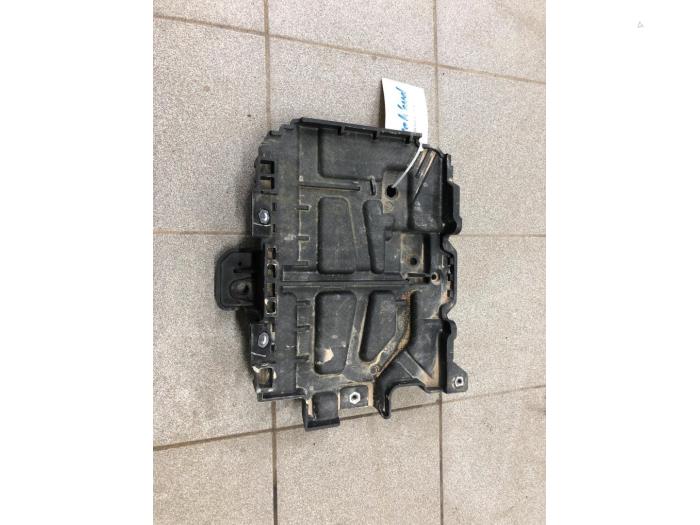 Battery box from a Kia Ceed (CDB5/CDBB) 1.4i 16V 2019