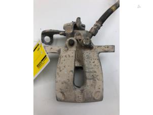 Used Rear brake calliper, left Kia Cee'd (JDB5) 1.4 CRDi 16V Price € 59,00 Margin scheme offered by Autobedrijf G.H. Wessel B.V.