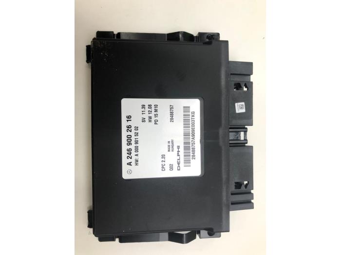 Automatic gearbox computer from a Mercedes-Benz CLA Shooting Brake (117.9) 1.5 CLA-180 d 16V 2015