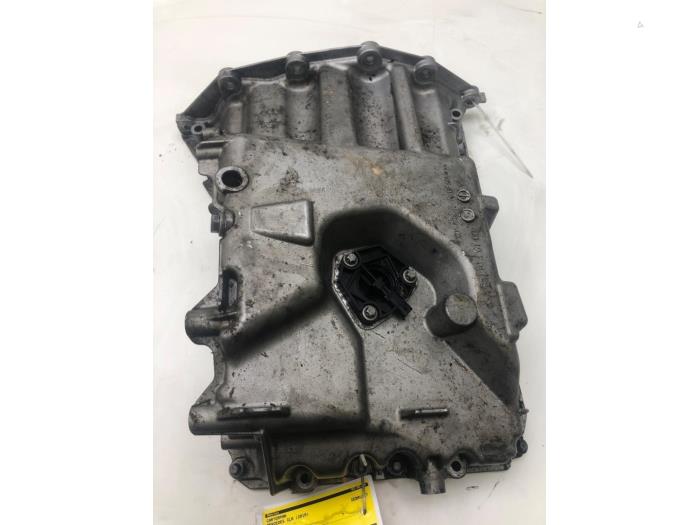 Usagé Couvercle carter Mercedes CLA (117.3) 2.2 CLA-220 CDI, 220 d 16V Prix € 145,95 Règlement à la marge proposé par Wessel Parts & Service B.V.