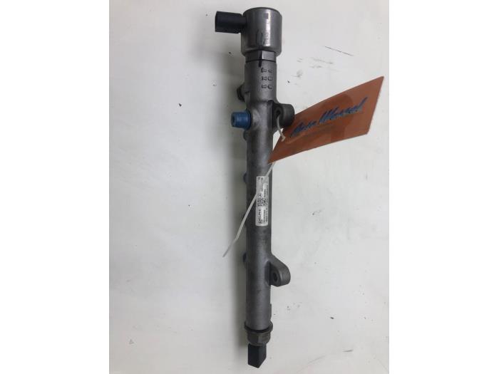 Usagé Système d'injection Mercedes CLA (117.3) 2.2 CLA-220 CDI, 220 d 16V Prix € 61,95 Règlement à la marge proposé par Wessel Parts & Service B.V.