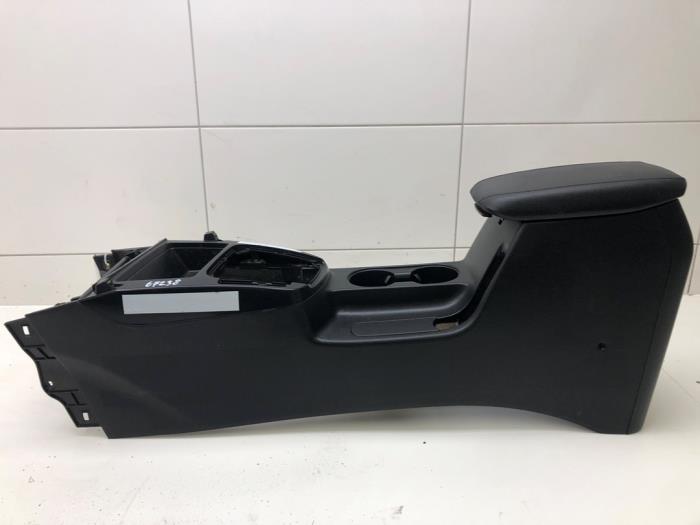 Middle console from a Kia Ceed (CDB5/CDBB) 1.4i 16V 2019