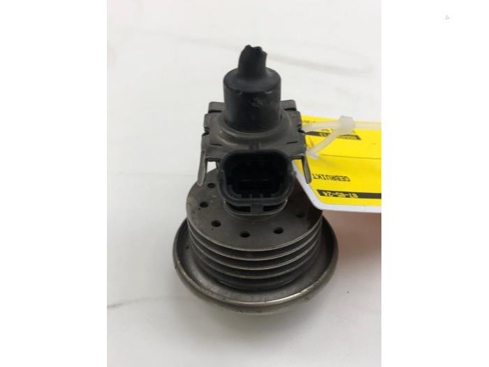 Usados Inyector Adblue Mercedes E (W212) E-220 CDI 16V BlueTEC Precio € 131,25 Norma de margen ofrecido por Wessel Parts & Service B.V.