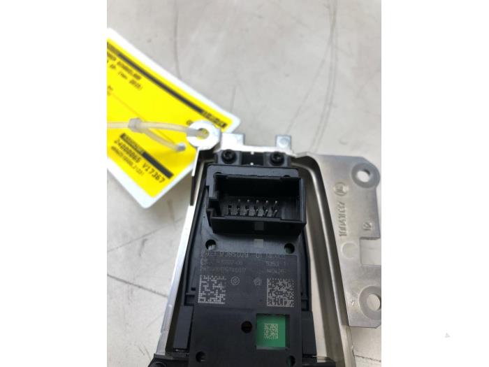Gebrauchte Handbremse Schalter BMW X3 (F25) xDrive20d 16V Preis € 40,95 Margenregelung angeboten von Wessel Parts & Service B.V.