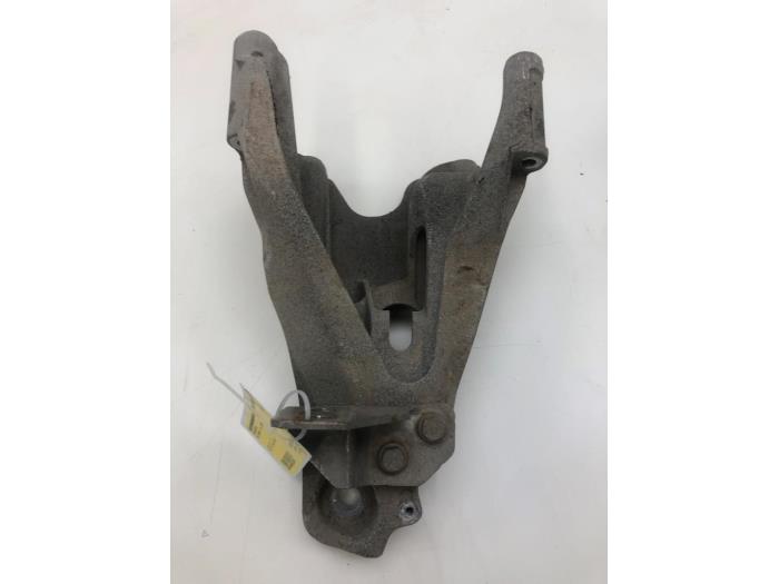 Used Engine mount Volkswagen Transporter T6 2.0 TDI Price € 51,45 Margin scheme offered by Wessel Parts & Service B.V.