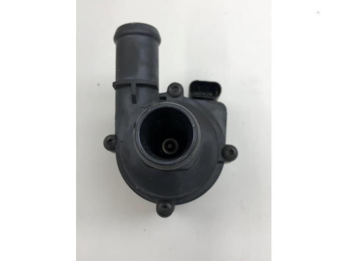 Begagnade Extra vattenpump Audi A5 Sportback (F5A/F5F) 2.0 35 TFSI Mild Hybrid 16V Pris € 36,75 Marginaltabell erbjuds av Wessel Parts & Service B.V.