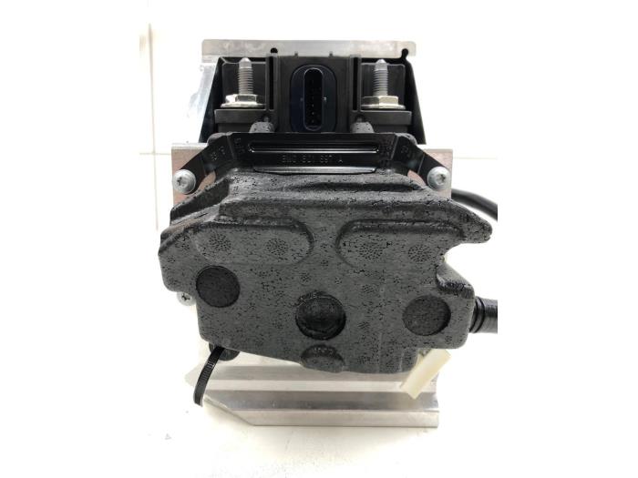 Używane Akumulator (Hybryda) Audi A5 Sportback (F5A/F5F) 2.0 35 TFSI Mild Hybrid 16V Cena € 313,95 Procedura marży oferowane przez Wessel Parts & Service B.V.