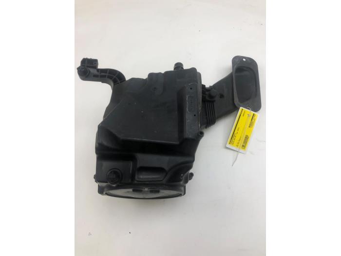 Begagnade Luftfilterhus Volvo S40 (MS) 1.6 16V Pris € 51,45 Marginaltabell erbjuds av Wessel Parts & Service B.V.