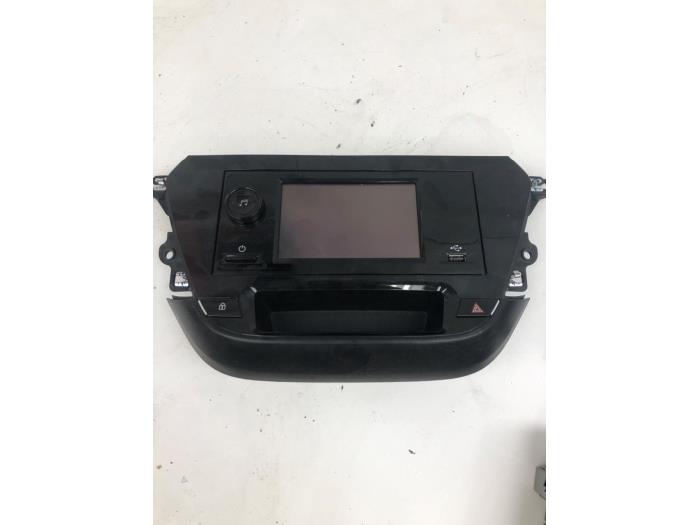 Used Interior display Opel Corsa F (UB/UH/UP) 1.2 Turbo 12V 100 Price € 366,45 Margin scheme offered by Wessel Parts & Service B.V.