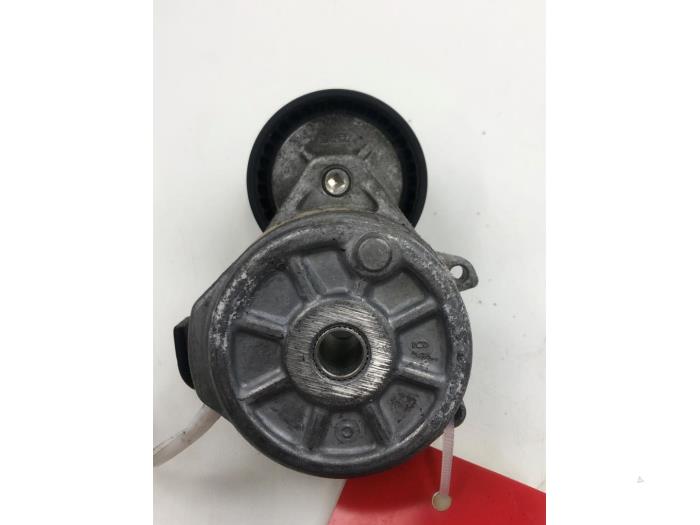 Usados Rodillo tensor correa múltiple Opel Mokka 1.2 Turbo 12V Precio € 30,45 Norma de margen ofrecido por Wessel Parts & Service B.V.